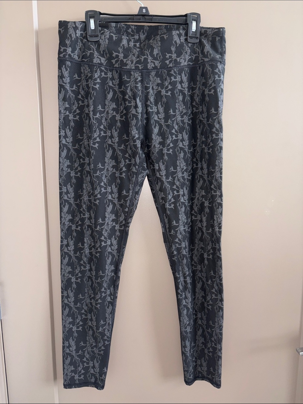Fabletics Floral Powerhold Leggings